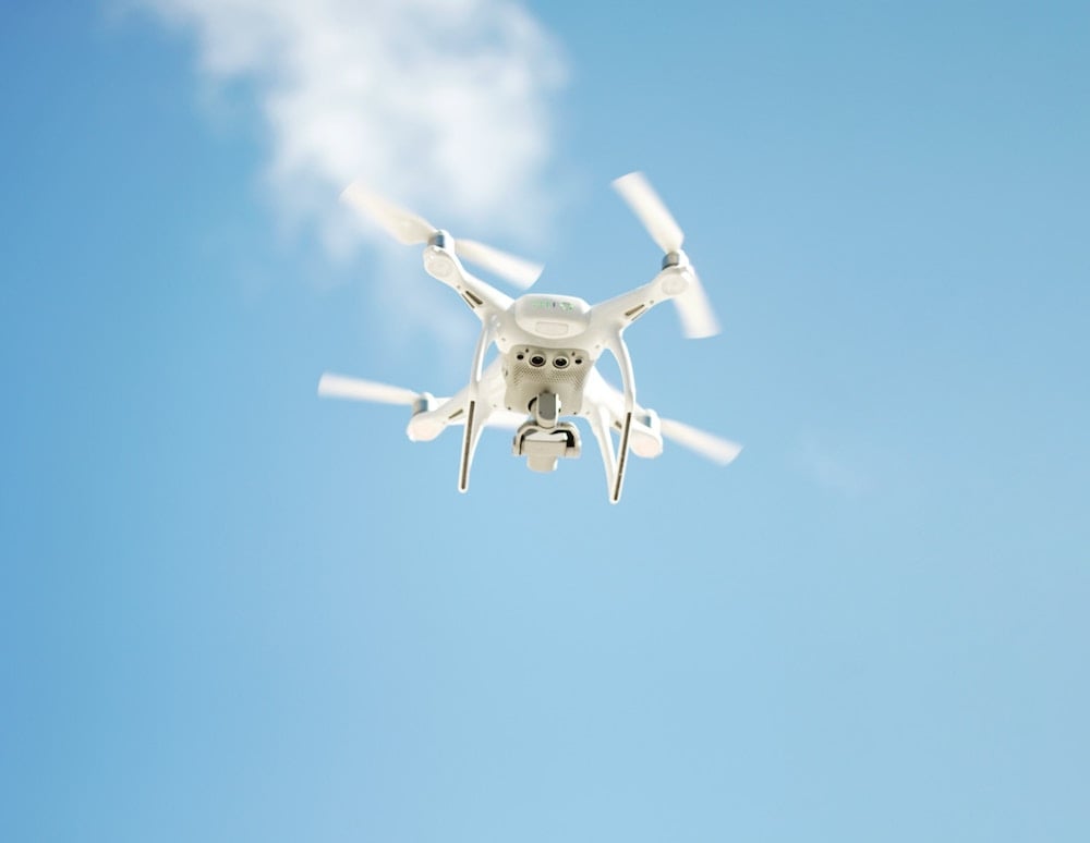 Drone dans le ciel